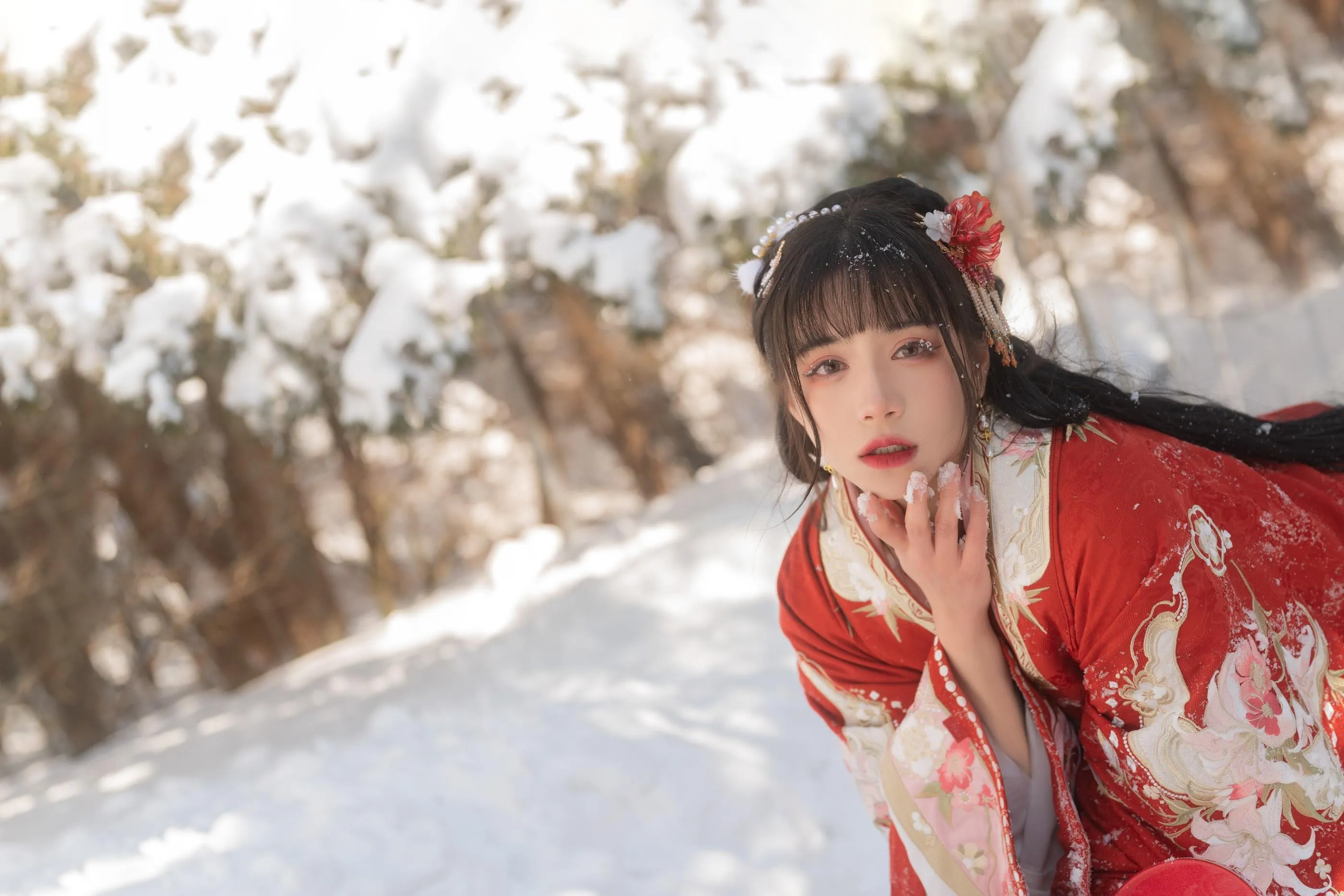 [艺图语] 2022.06.07 踏雪 贰加六 [26P]插图1